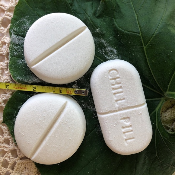 Large Chill Pills - Pack of 3 Shower Melts - Picture 2 of 4